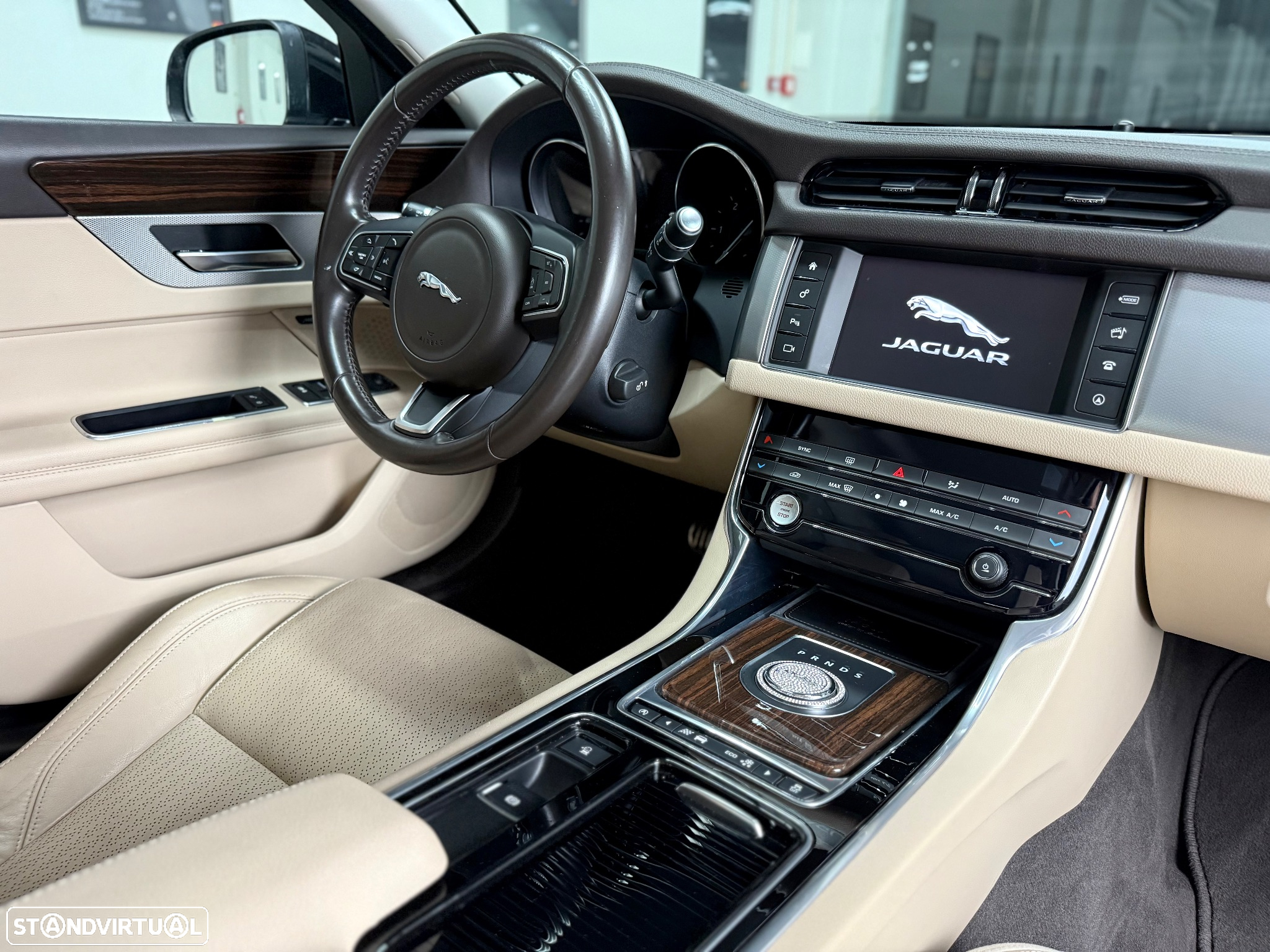 Jaguar XF 2.0 D Prestige Aut. - 22