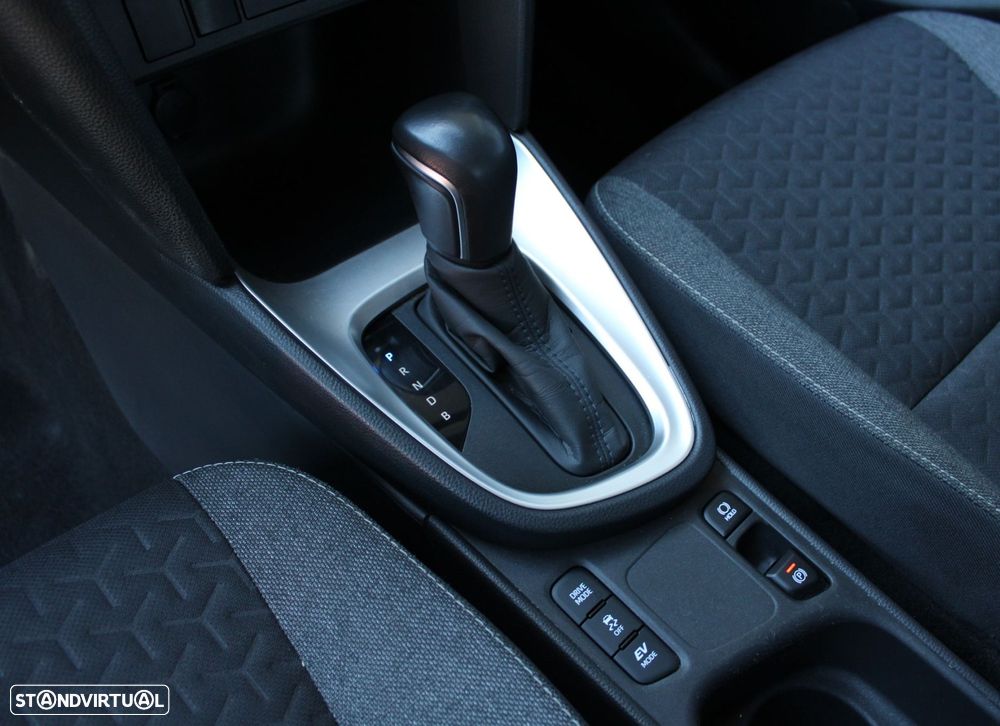 Toyota Yaris Cross 1.5 HDF Comfort Plus - 36