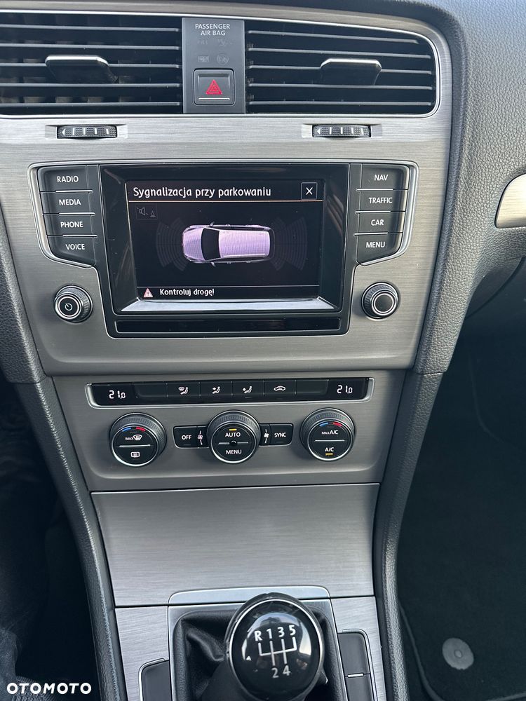 Volkswagen Golf 1.6 TDI BlueMotion Technology Comfortline - 30