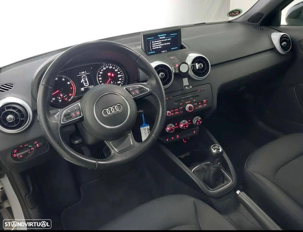Audi A1 1.2 TFSI S-line - 4