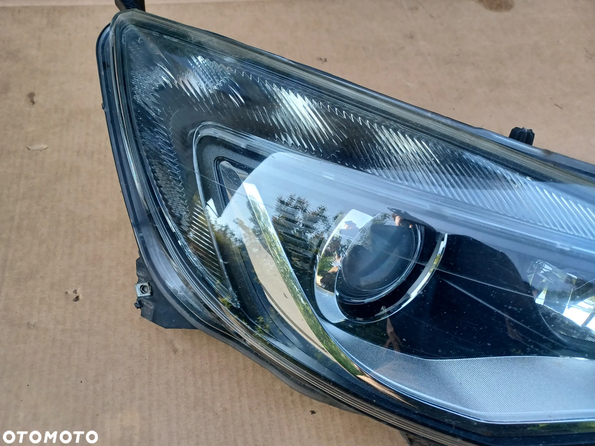 LAMPA PRZEDNIA PRAWA XENON OPEL ASTRA J EUROPA - 17