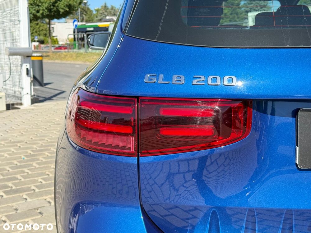 Mercedes-Benz GLB 200 Progressive 7G-DCT - 12