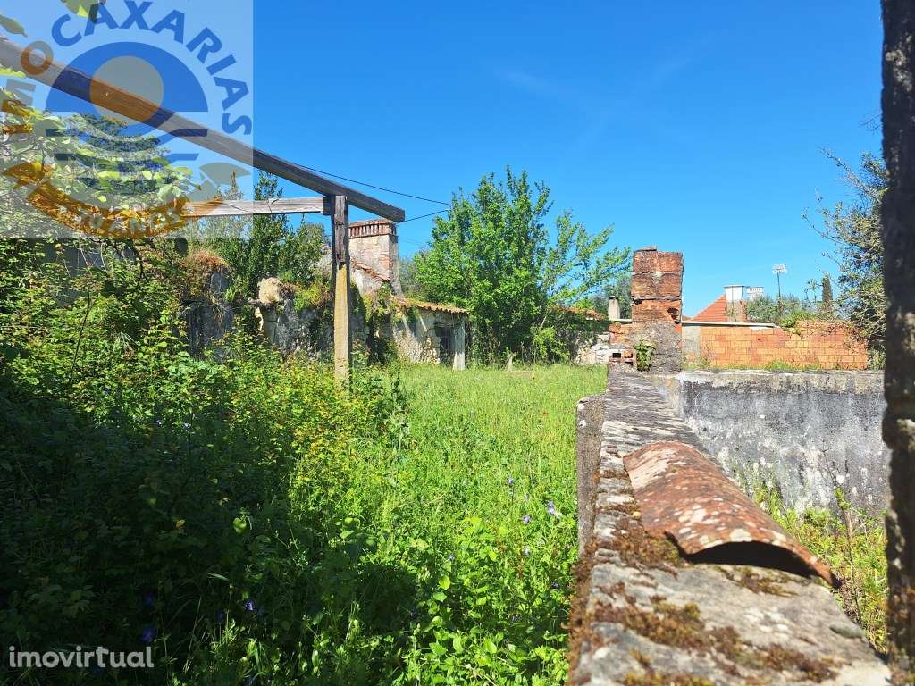 Moradia para recuperar com poço-Seiça - Grande imagem: 3/7