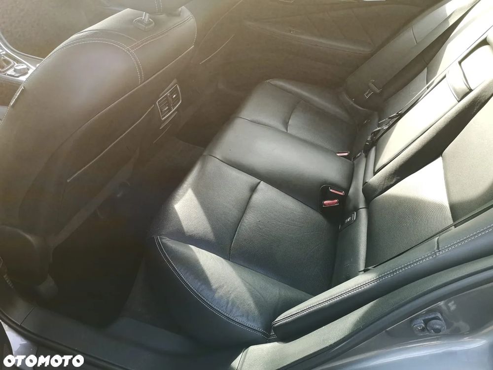 Infiniti Q50 - 28
