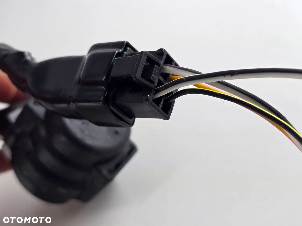 PRZEKAZNIK ROZRUSZNIKA STYCZNIK  TRIUMPH SCRAMBLER 400 SPEED - 11