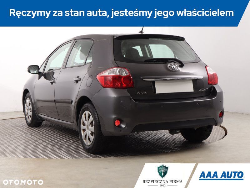 Toyota Auris - 5