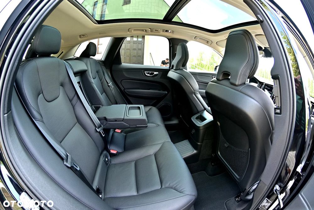 Volvo XC 60 T6 AWD Recharge Geartronic Inscription - 24