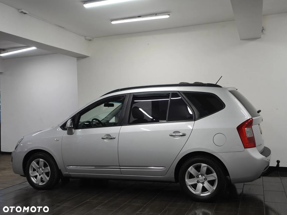 Kia Carens - 6