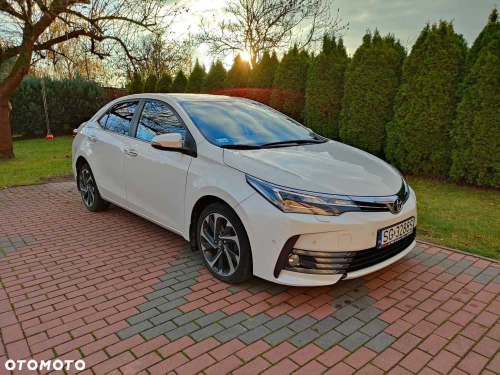 Toyota Corolla 1.6 50th Anniversary MS - 6