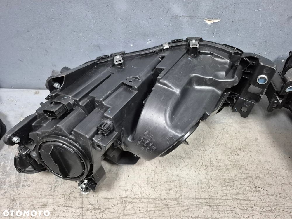 Lampy Przód Komplet Mercedes GLE W166 Zamiennik - 6