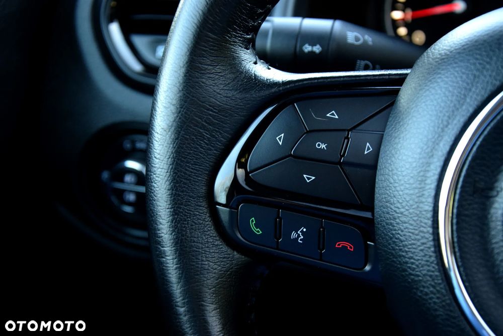 Jeep Renegade 1.4 MultiAir Limited FWD S&S - 25