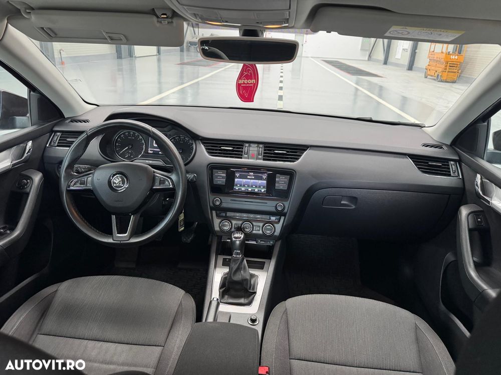 Skoda Octavia 2.0 TDI Style - 10