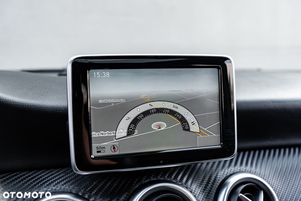 Mercedes-Benz Klasa A 250 Sport 7G-DCT - 32