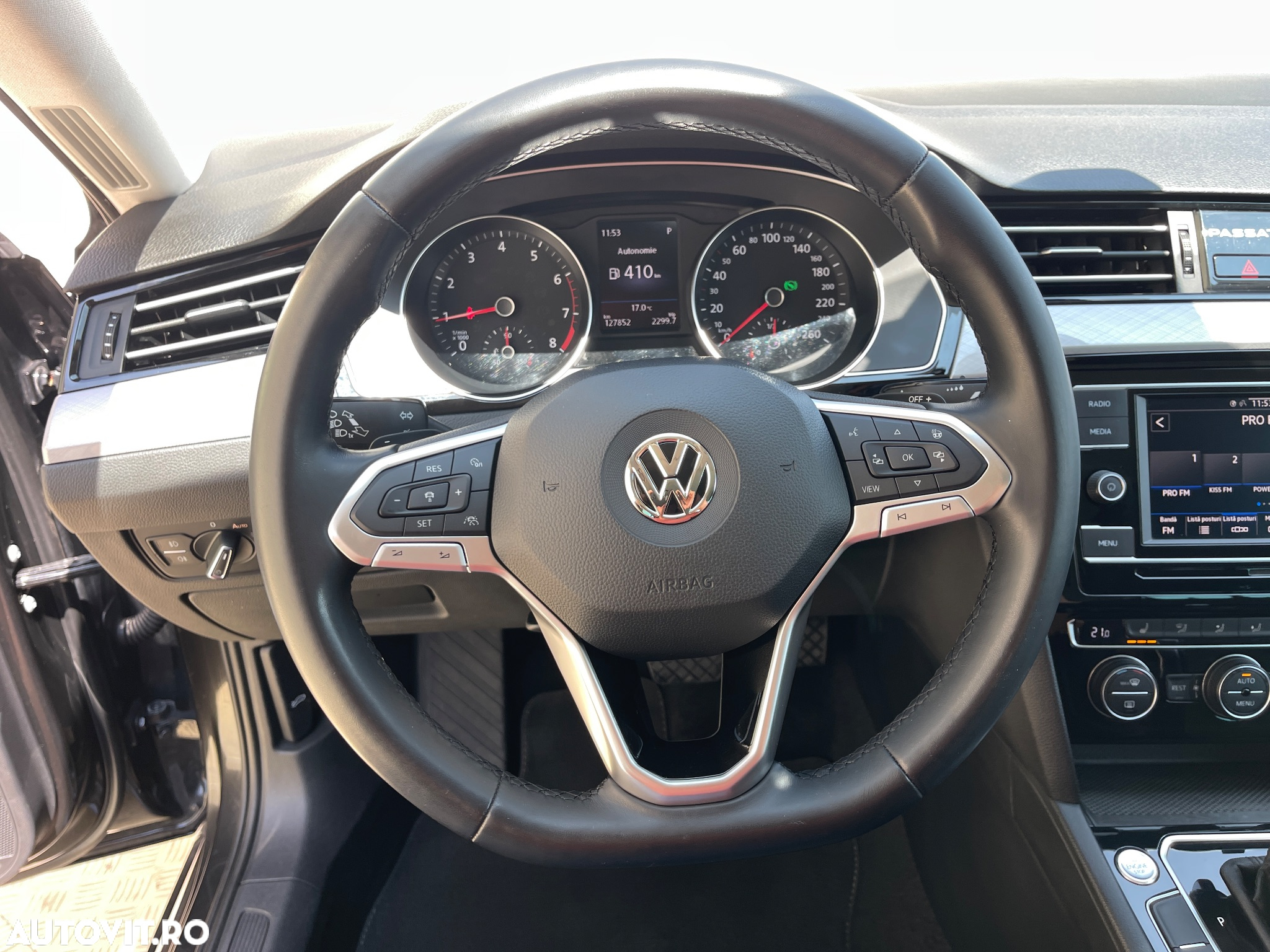 Volkswagen Passat - 38
