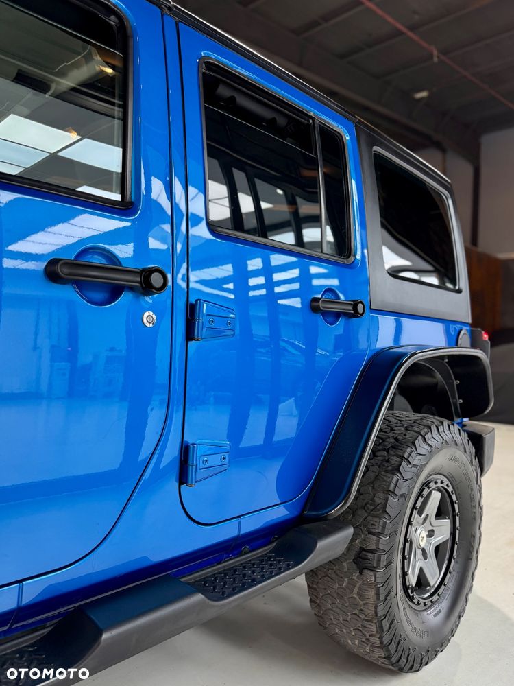 Jeep Wrangler 3.6 Unlim Night Eagle - 11