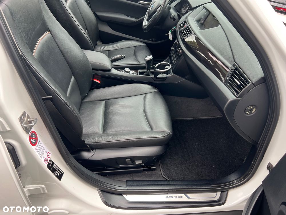 BMW X1 sDrive18d Sport Line - 28