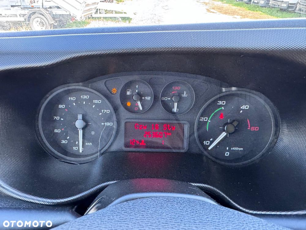 Iveco Daily 35C15 / kat. B / 3.0 / Wywrotka 3-stronna ocynk / Klima (652) - 15