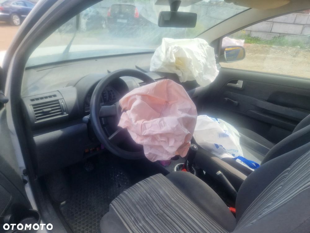 Volkswagen Fox - 2