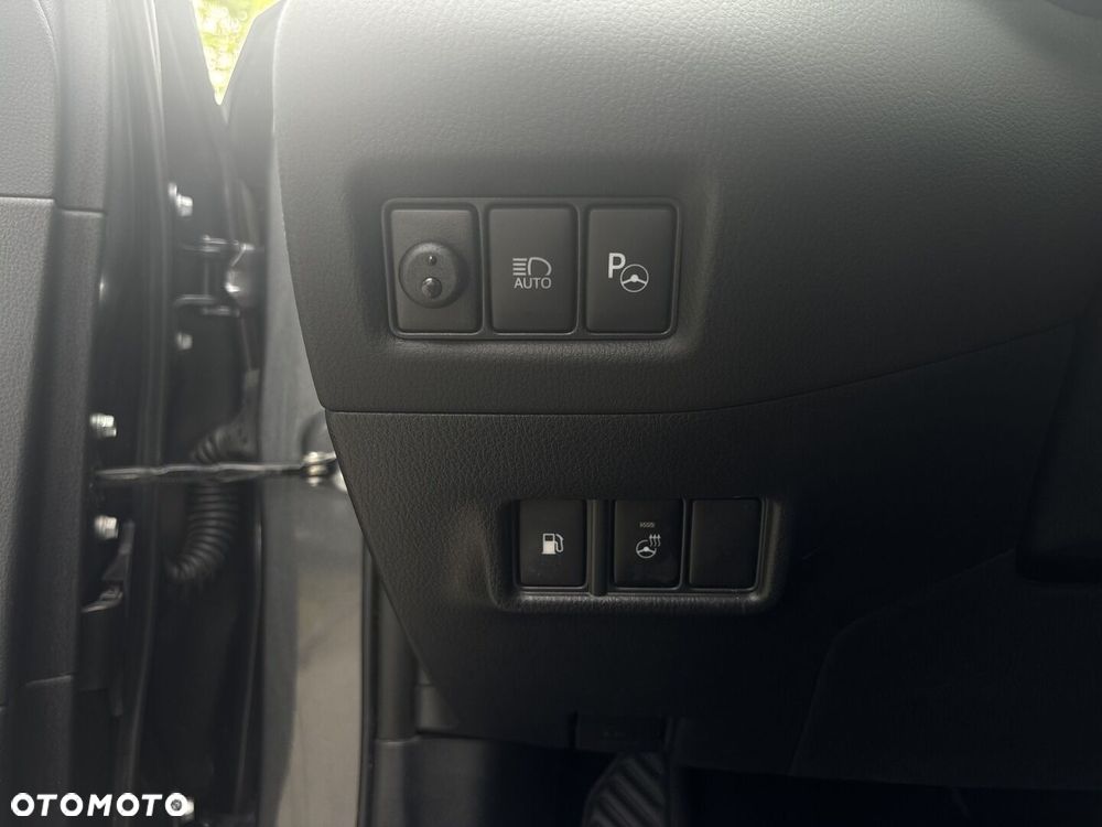 Toyota C-HR 2.0 Hybrid Executive - 23