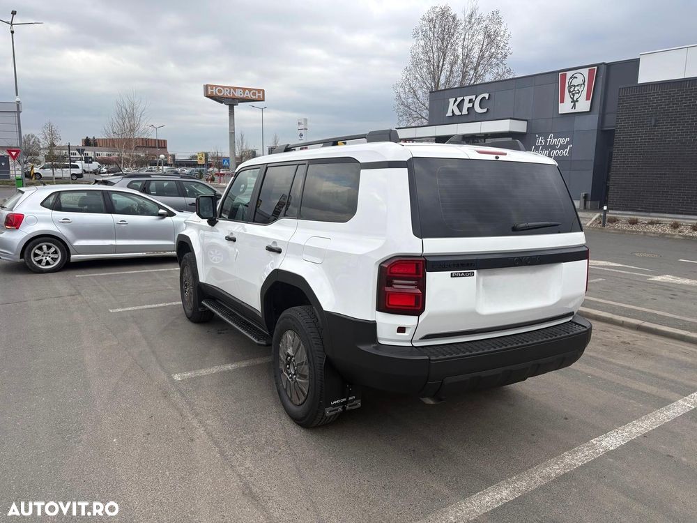 Toyota Land Cruiser 2.8l Turbo D-4D A/T Luxury - 3