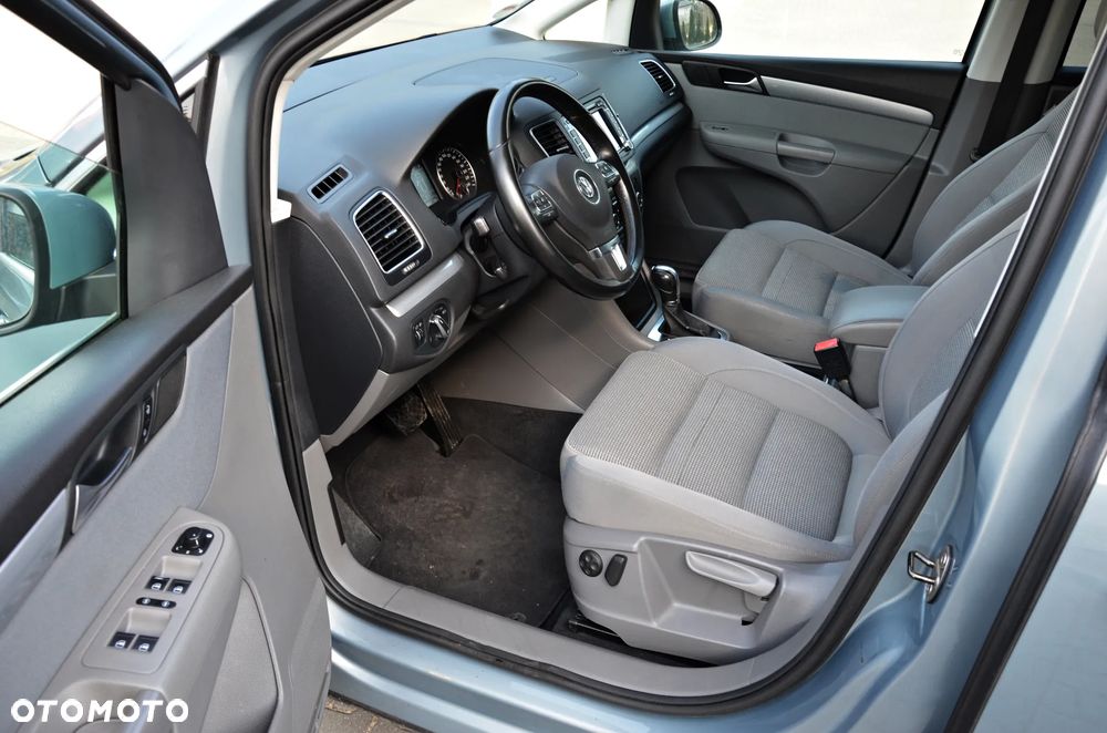 Volkswagen Sharan - 28