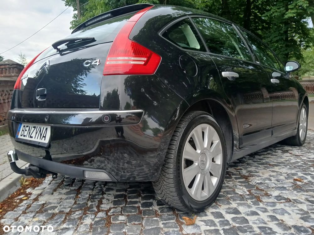 Citroën C4 2.0 16V Exclusive - 26