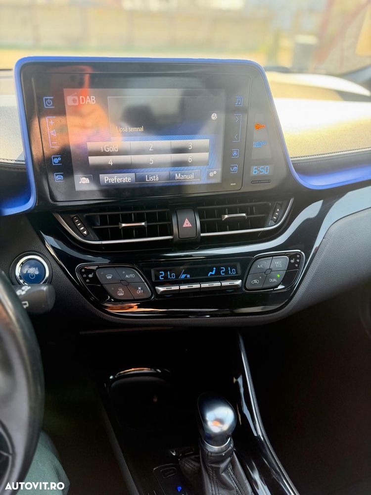 Toyota C-HR 1.8 HSD 4x2 CVT C-ult - 10