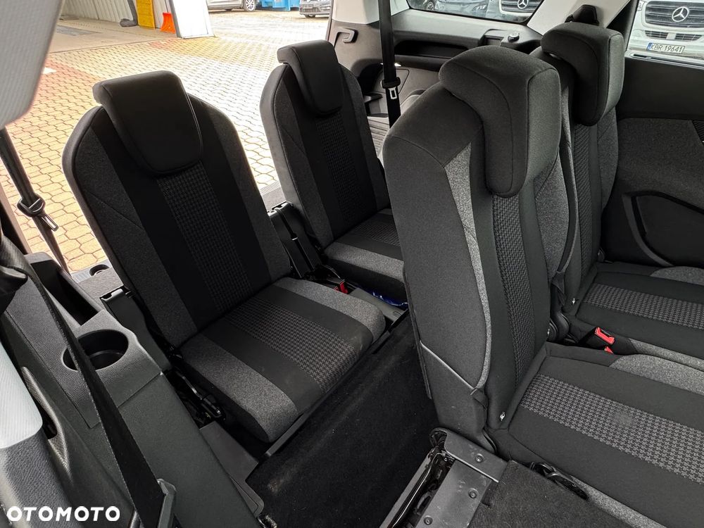 Peugeot 5008 - 12