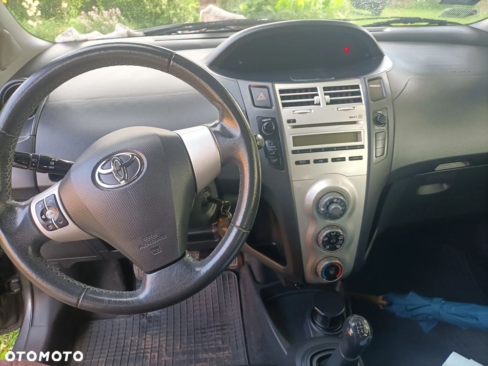Toyota Yaris 1.3 Luna - 7
