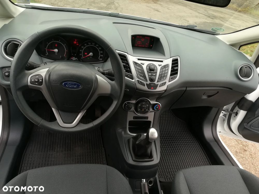 Ford Fiesta 1.25 Champions Edition - 13