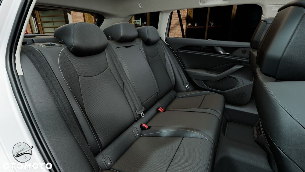 Volkswagen Passat Variant 2.0 TSI Business Plus DSG - 16