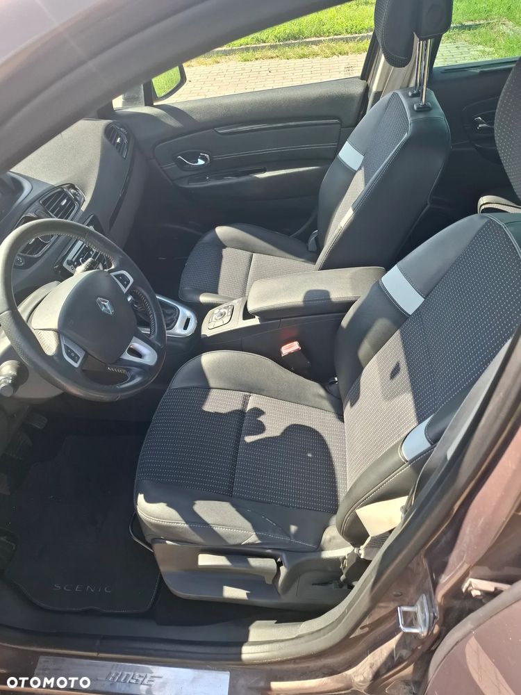 Renault Grand Scenic Energy dCi 130 Start & Stop Bose Edition - 11