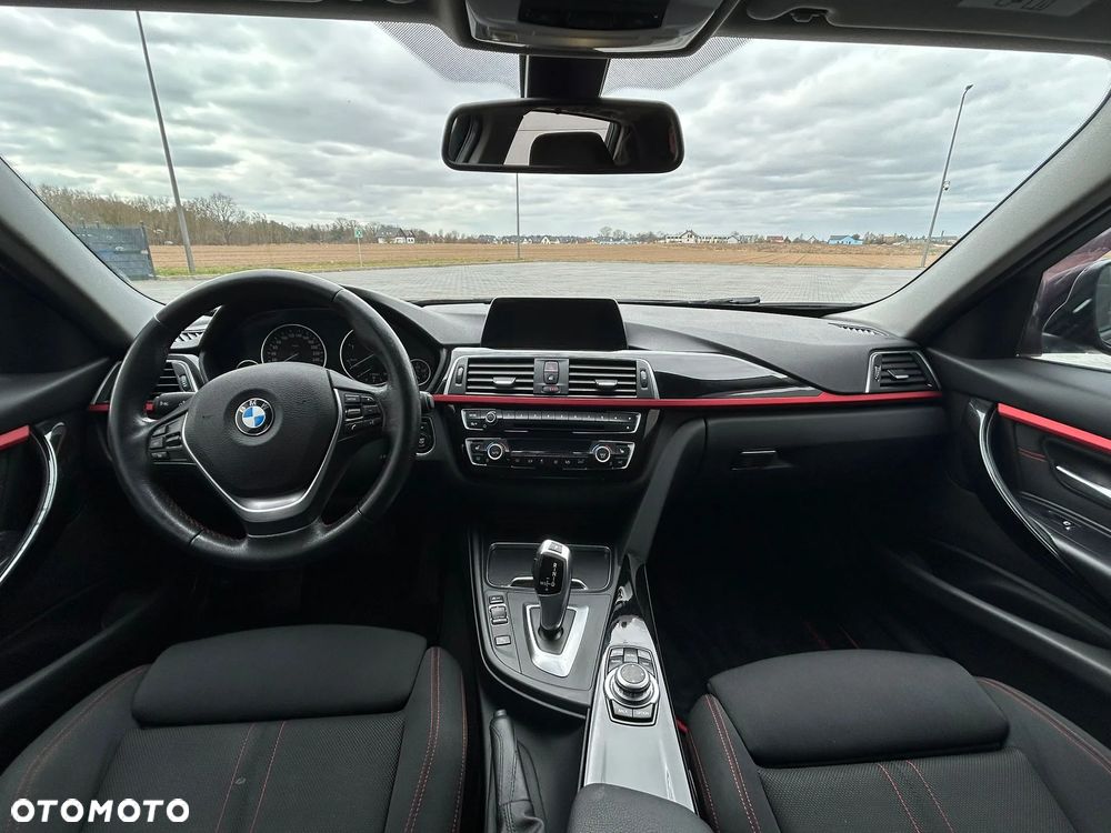 BMW Seria 3 320d Sport Line - 8