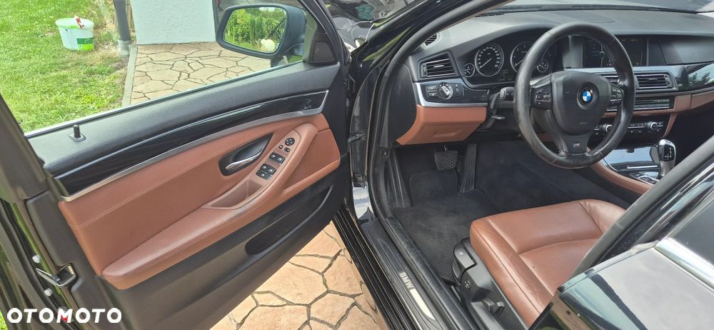 BMW Seria 5 525d - 9