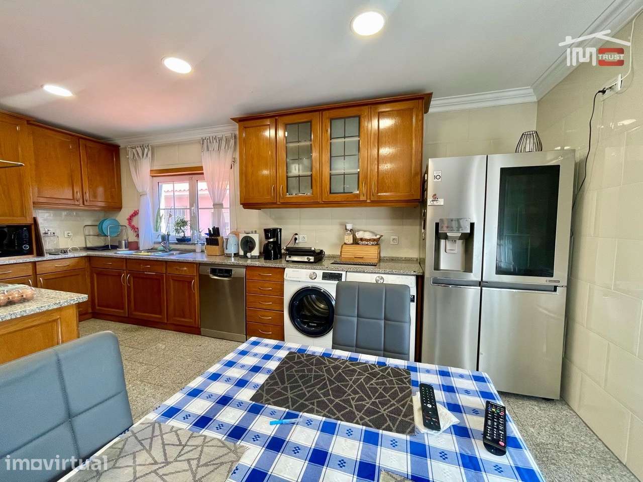 Apartamento T5 Mobilado e Equipado em Setúbal  Frente ao Estádio d... - Grande imagem: 2/36