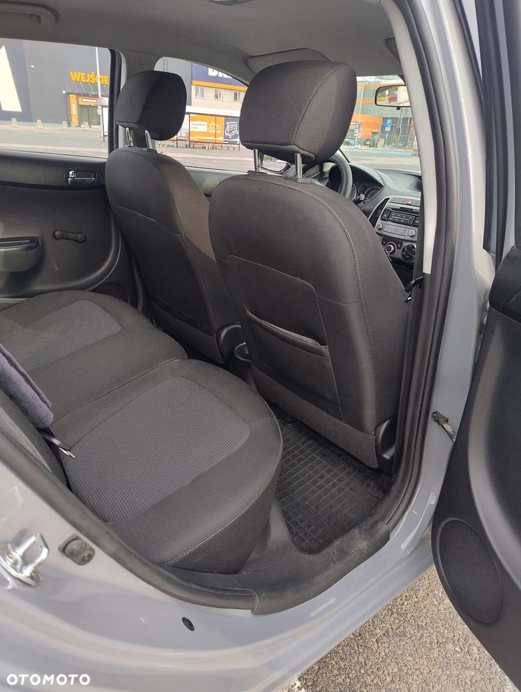 Hyundai i20 - 12