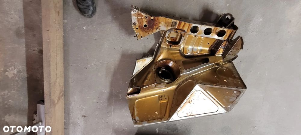Podłużnice przednie "państwowe" Polonez lub Fiat 125p - 1