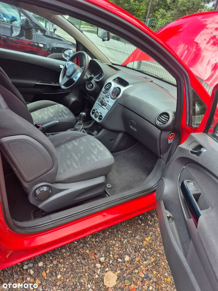 Opel Corsa 1.4 16V Active - 13