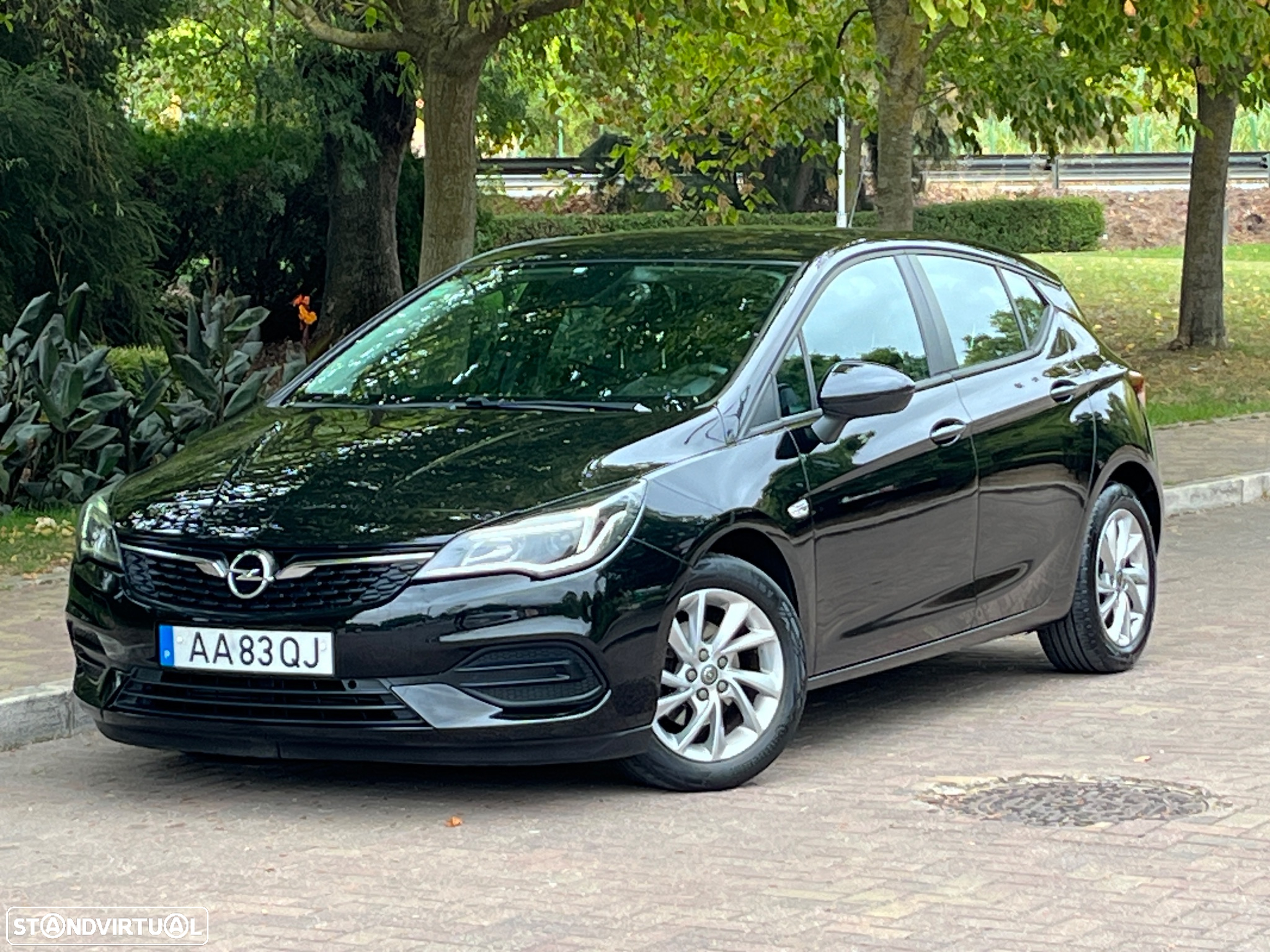 Opel Astra 1.2 T Business Edition S/S - 4