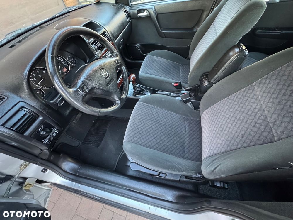 Opel Astra 1.6 Elegance Easytronic - 14