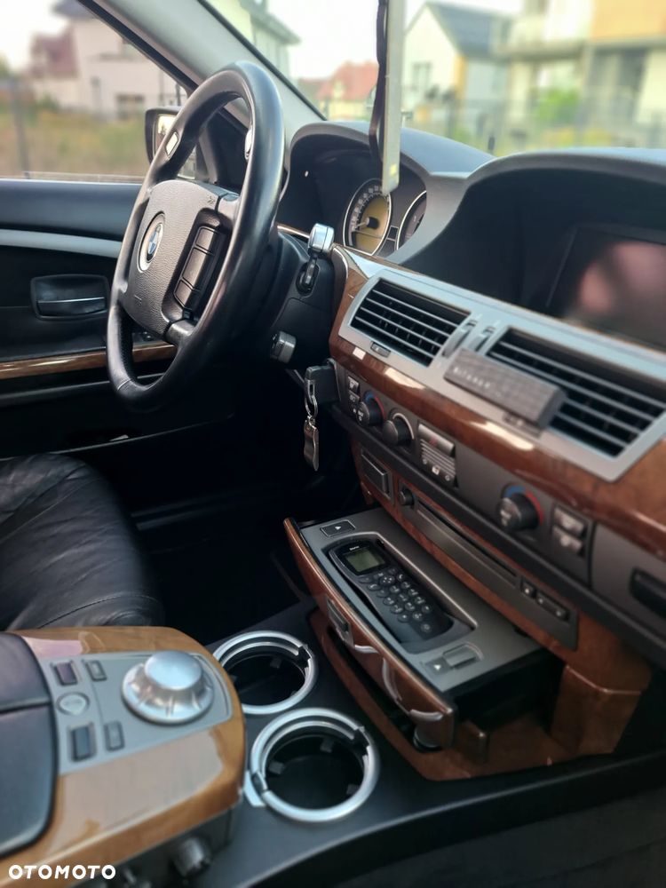 BMW Seria 7 - 20