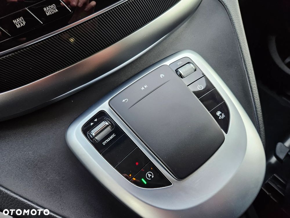 Mercedes-Benz Klasa V 300 d 4-Matic Avantgarde 9G-Tronic (d³ugi) - 29