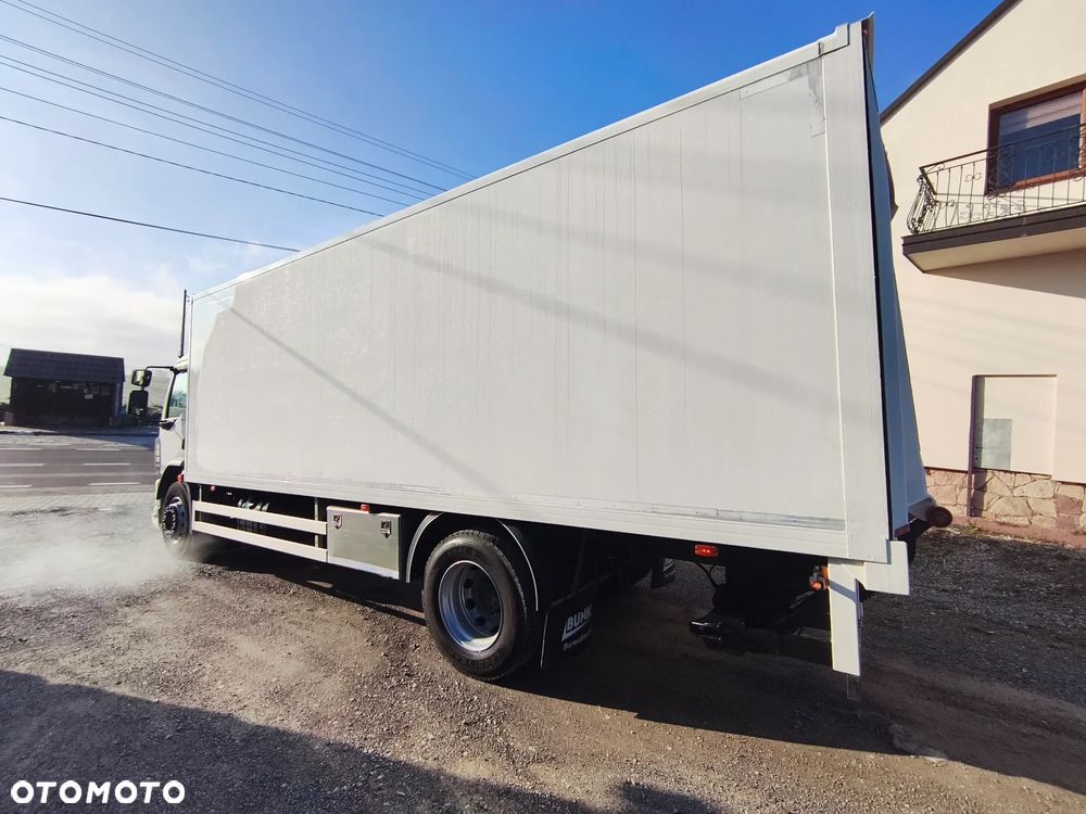 DAF DAF LF 250 / FA 290 / Izoterma / Winda / Holandia / Przebieg 241000 km /18 palet - 19