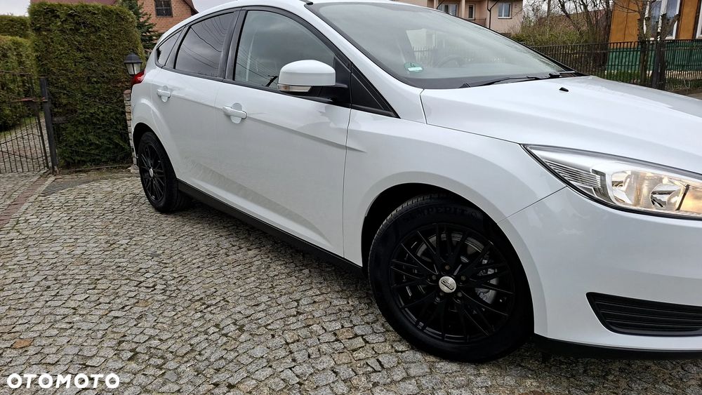 Ford Focus 1.0 EcoBoost Trend - 10