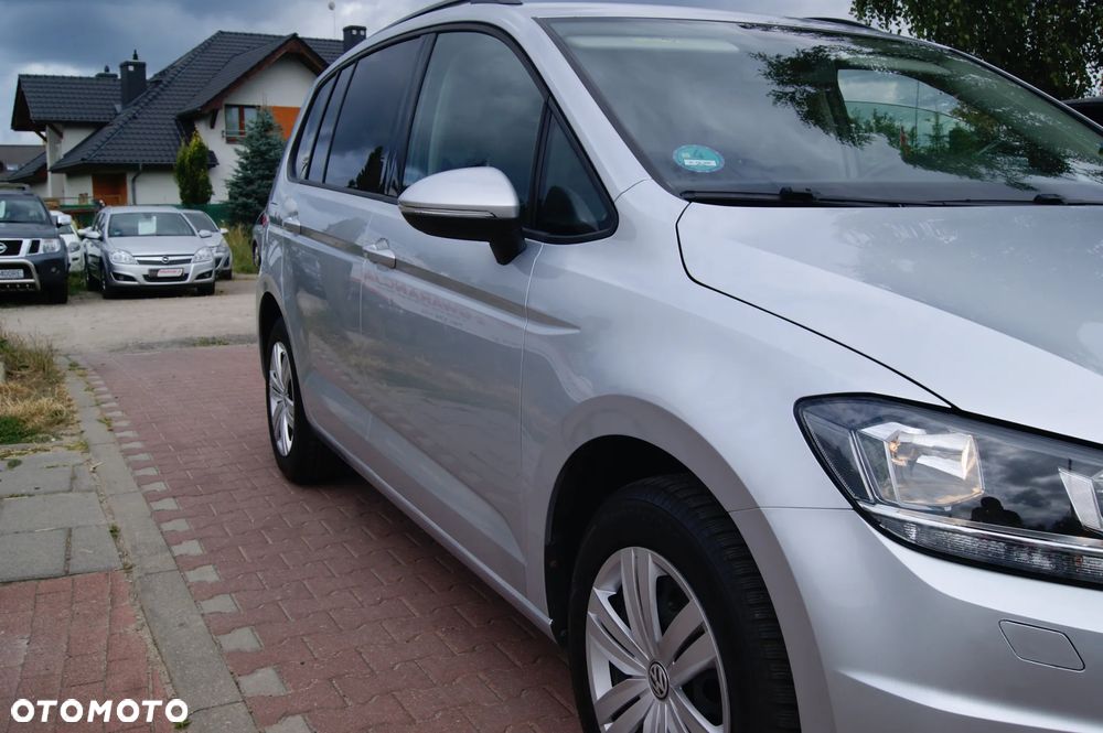 Volkswagen Touran 2.0 TDI SCR DSG Comfortline - 11