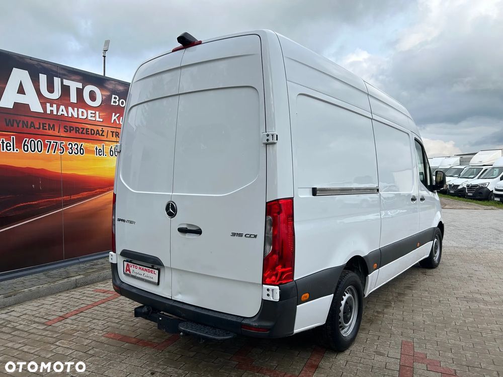 Mercedes-Benz Sprinter - 22
