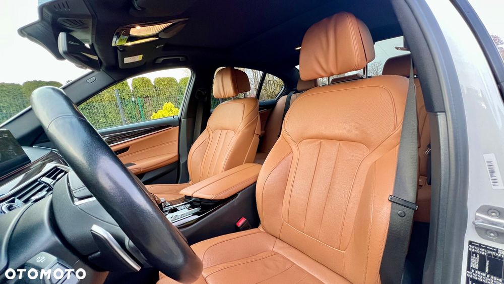 BMW Seria 5 520d xDrive Sport Line sport - 12