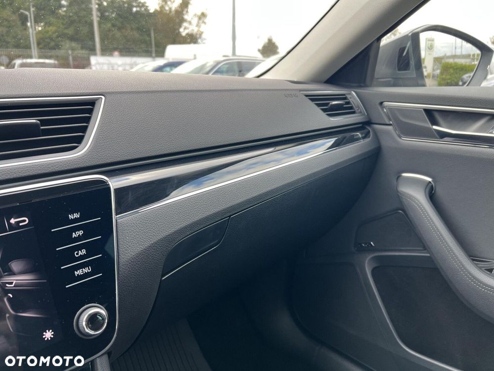 Skoda Superb 2.0 TDI SCR L&K DSG - 36