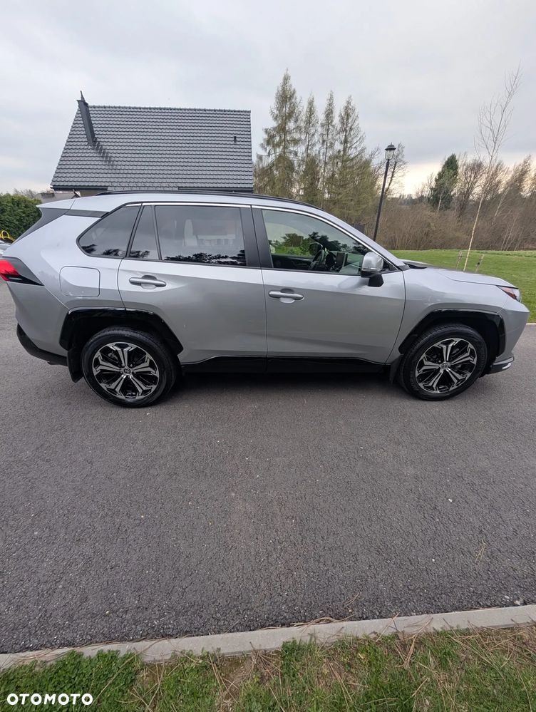Toyota RAV4 - 16