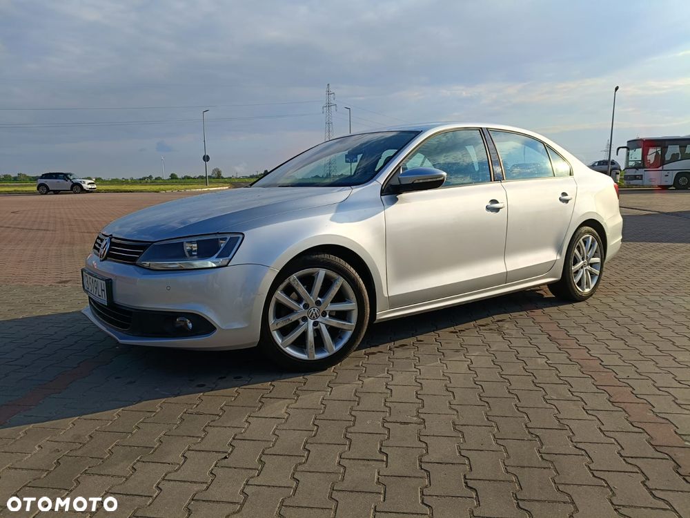 Volkswagen Jetta 1.2 TSI Comfortline - 3